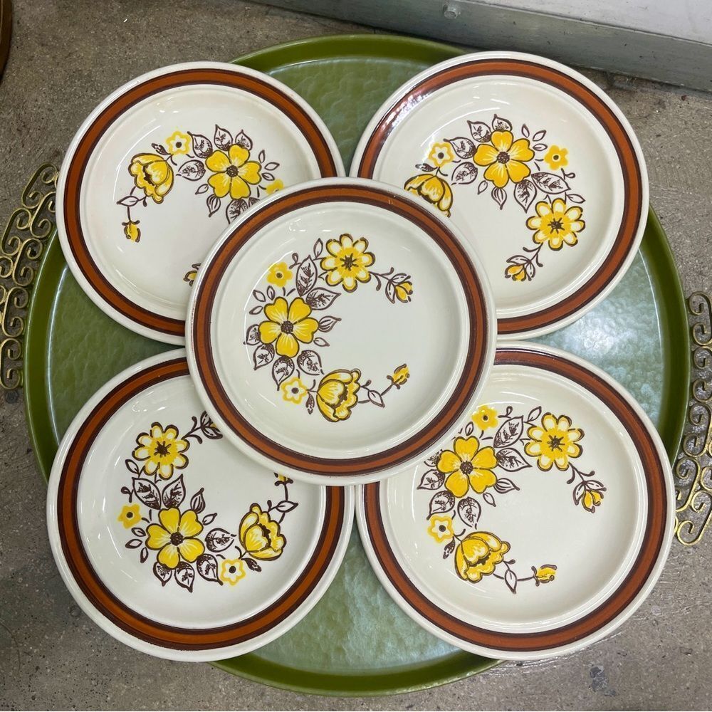 Vintage Plates Set of 10 - Picture 2 of 5